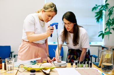 Povolte prosím zobrazení obrázků/Please allow images